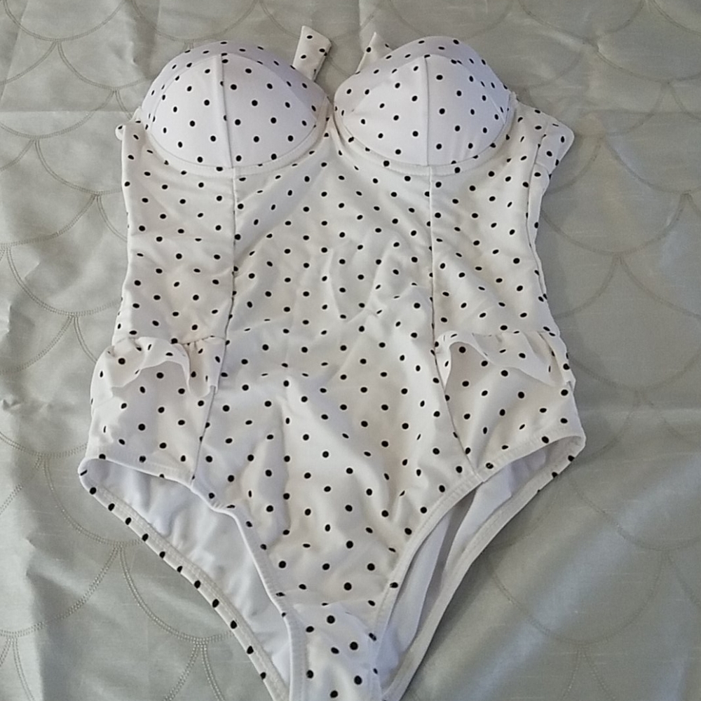 Swim suit